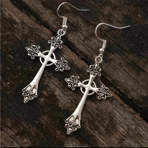 COPY - NEW Floral Pattern Cross pierced Earrings, Fashion Jewelry - Picture 1 of 4